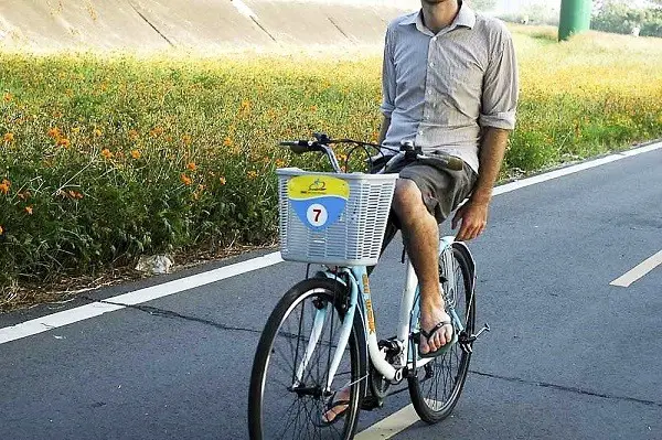 imparare ad andare in bicicletta a mani libere