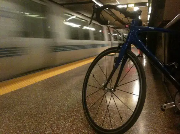 una bicicletta nella metropolitana